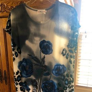 NWT beautiful top